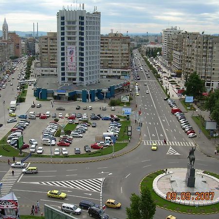 Relax 2 Central Apartment Bacău Eksteriør billede